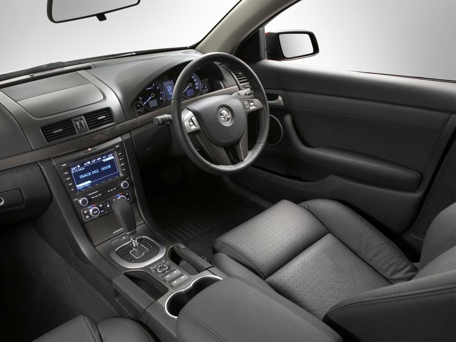  Holden Calais Sportwagon 2008 года  (фото 3 из 15)